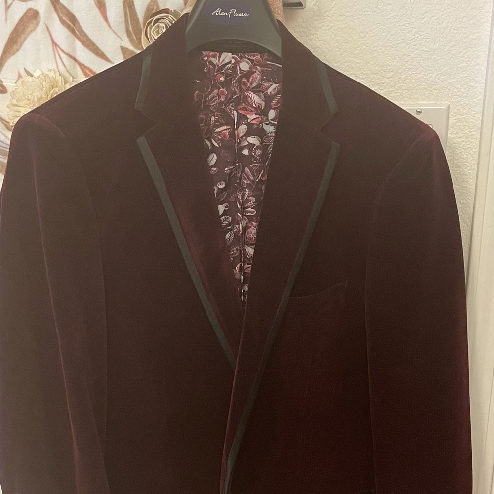 Men’s Suit